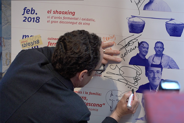 DosPalillos_Signature_Affiche_10eanniversaire